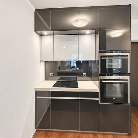 Comfortable 1br Flat At Great Location - Baron 24 *